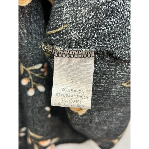 Altar'd State Floral Dress Boho Bell Sleeve Womens‎ Small Black Swing Button - Picture 5 of 8